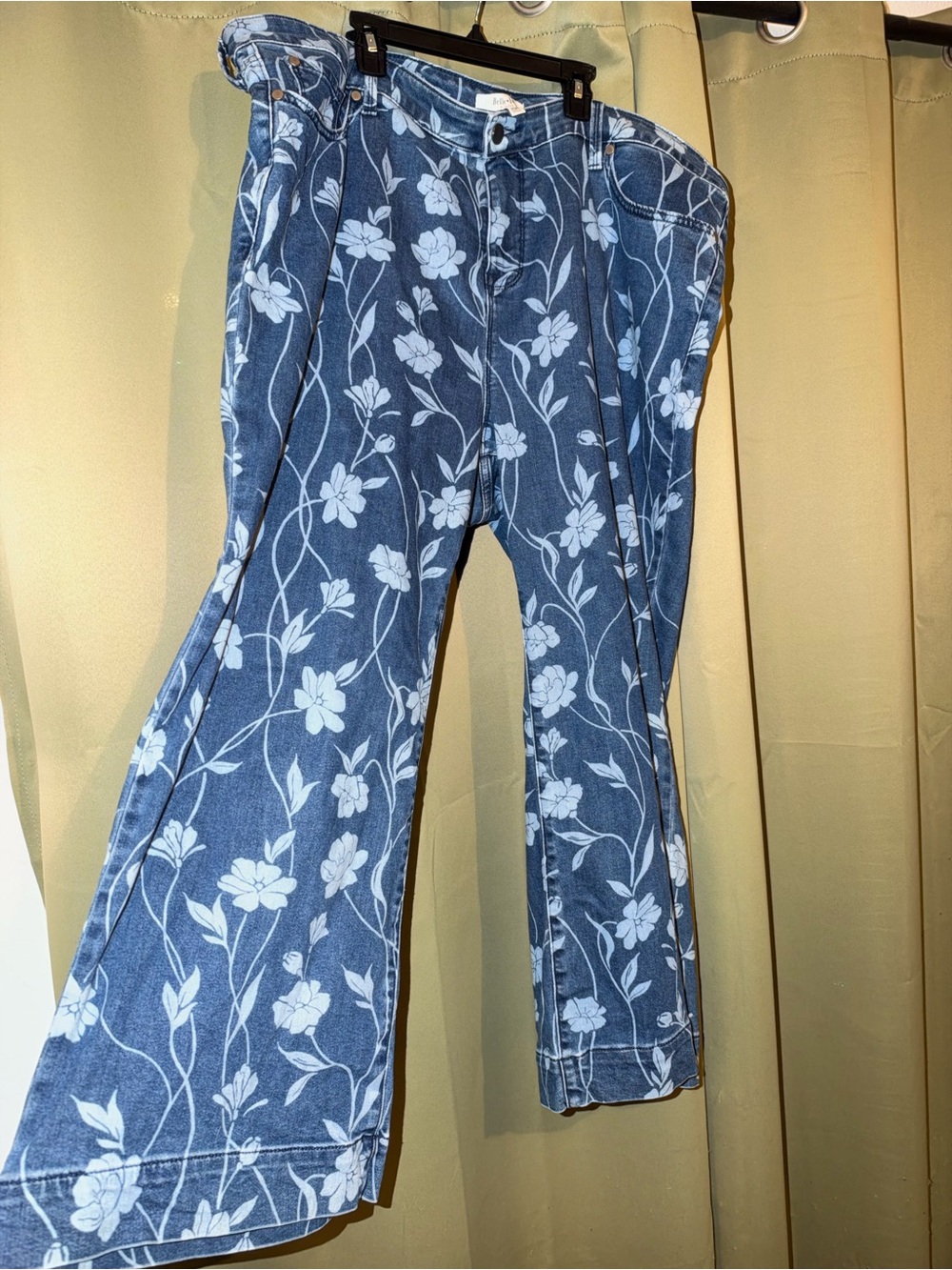 Belle Isle Floral Wide Leg Jeans in Blue Like New